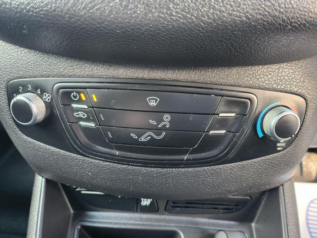 FORD TRANSIT COURIER