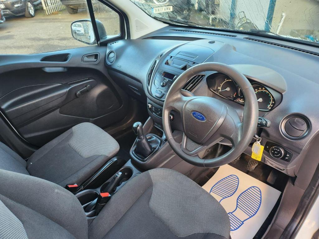 FORD TRANSIT COURIER