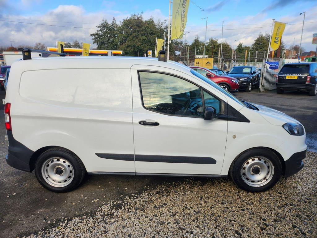 FORD TRANSIT COURIER