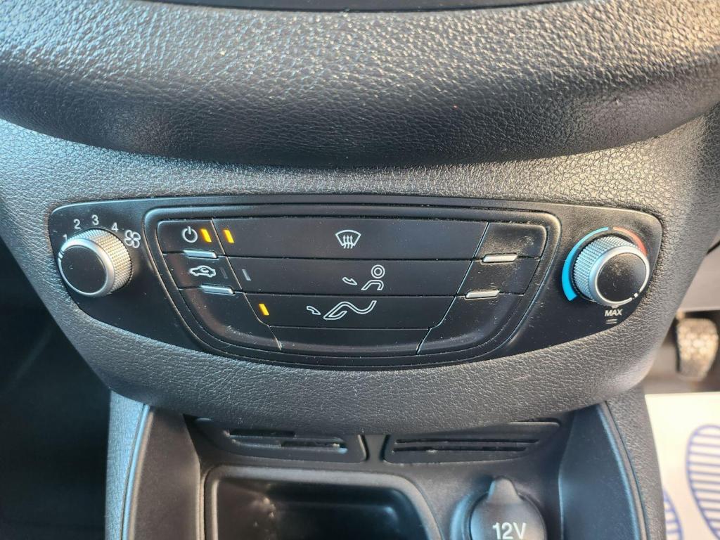 FORD TRANSIT COURIER