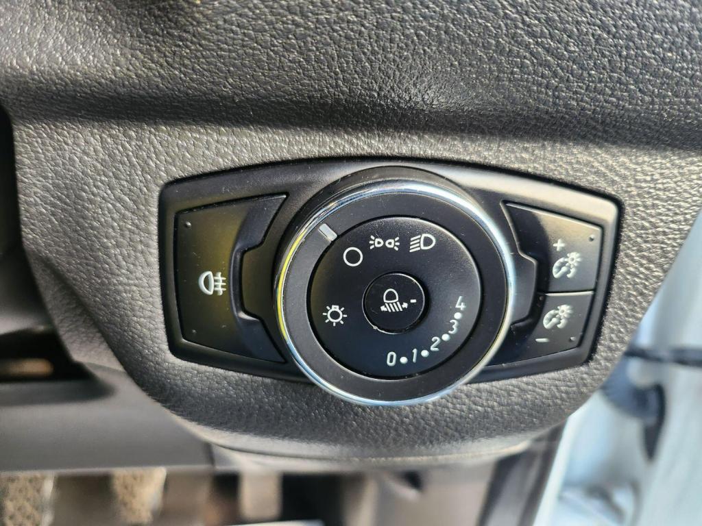 FORD TRANSIT COURIER