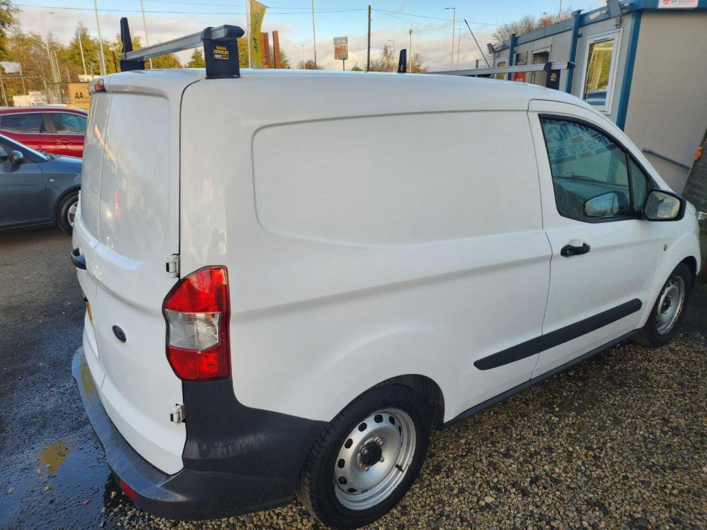 FORD TRANSIT COURIER