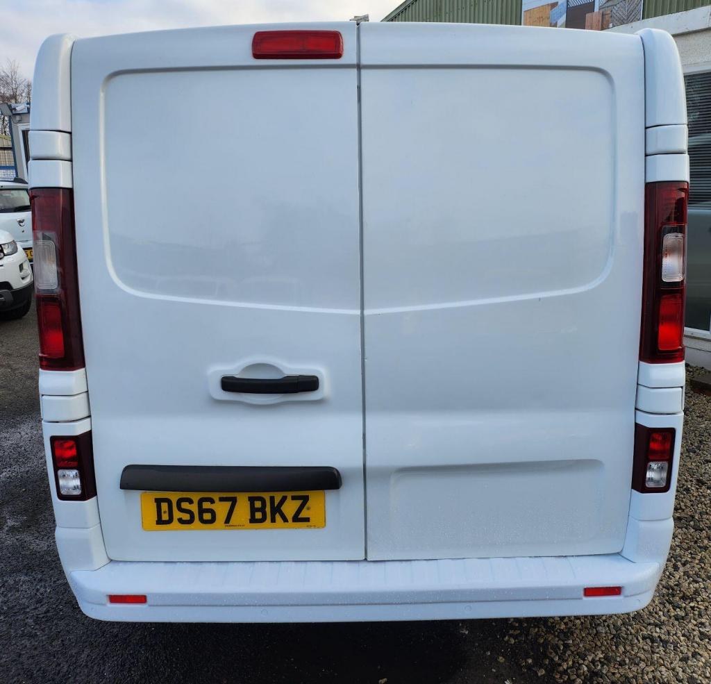VAUXHALL VIVARO