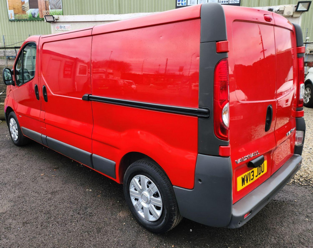 VAUXHALL VIVARO