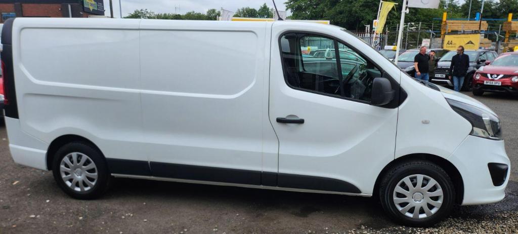 VAUXHALL VIVARO