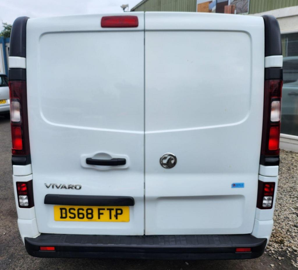 VAUXHALL VIVARO