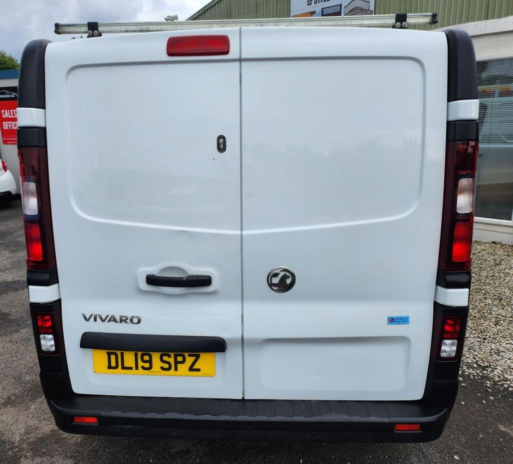 VAUXHALL VIVARO