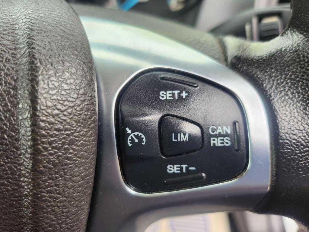 FORD TRANSIT COURIER