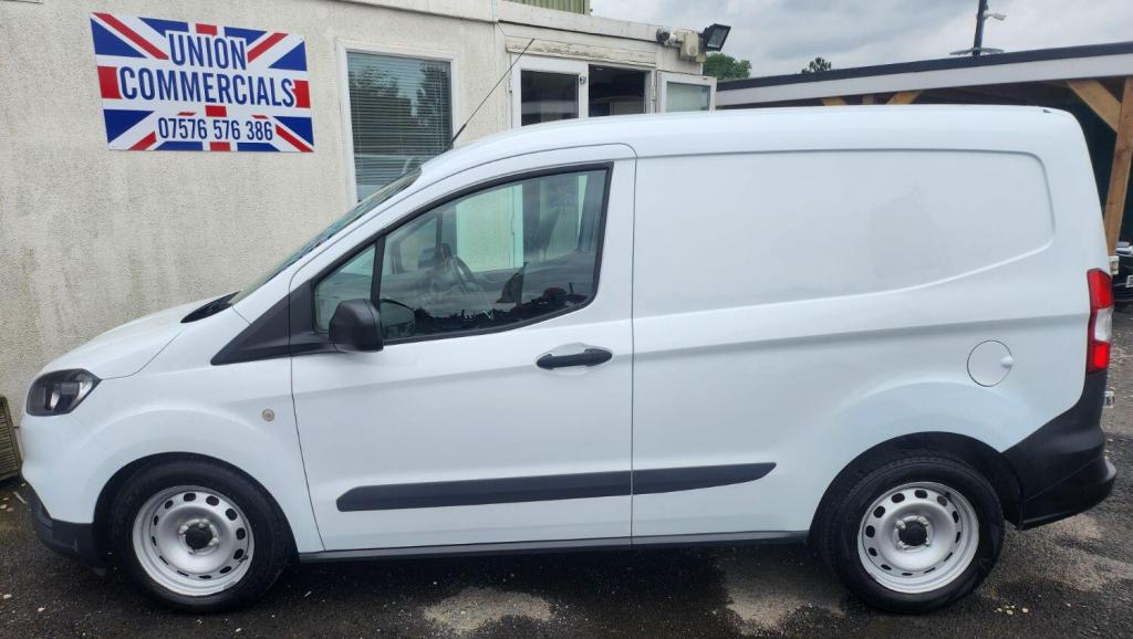 FORD TRANSIT COURIER