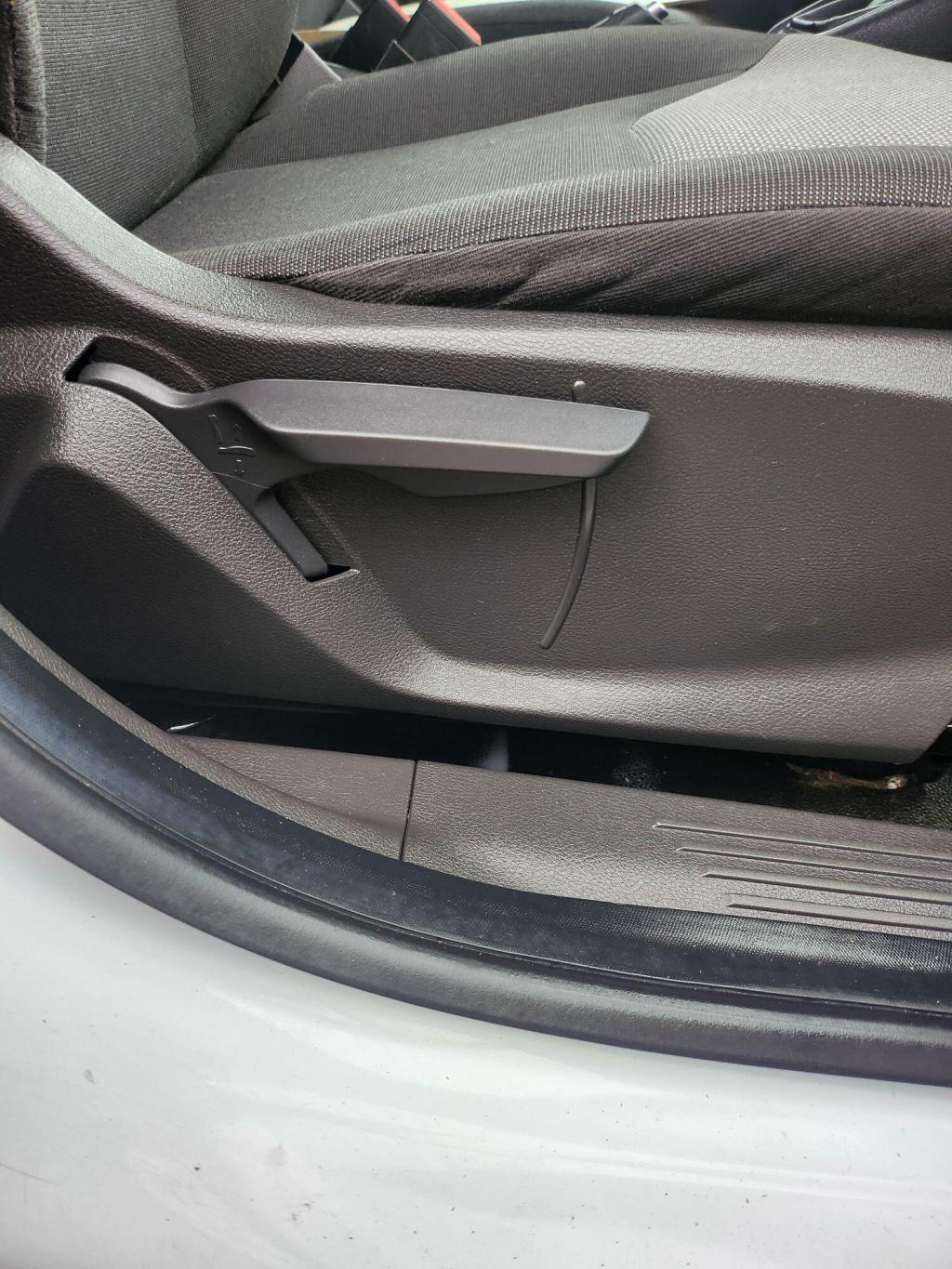 FORD TRANSIT COURIER