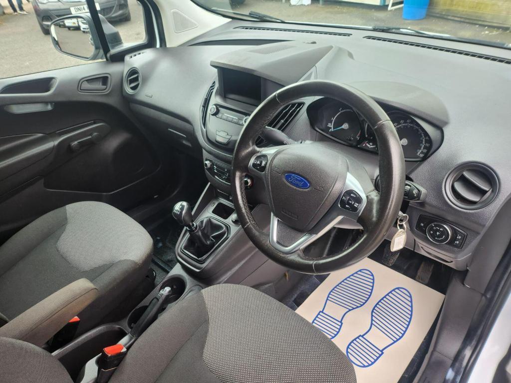 FORD TRANSIT COURIER