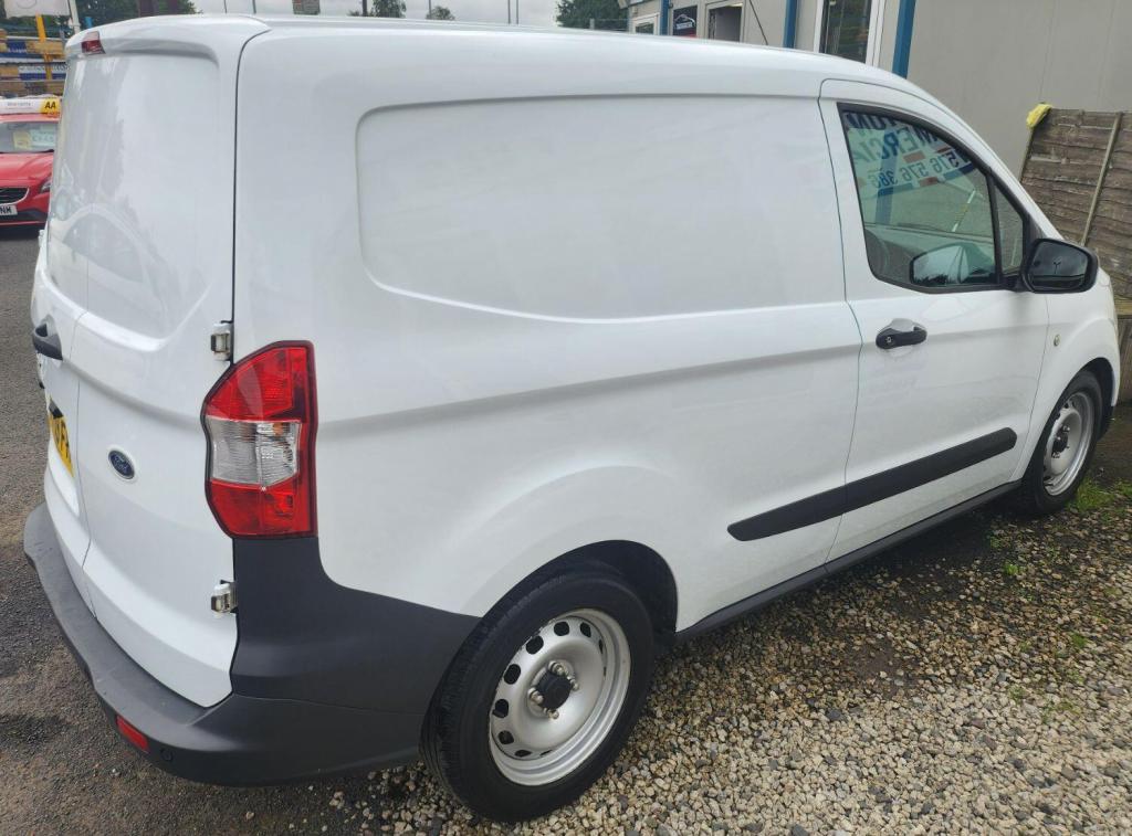 FORD TRANSIT COURIER