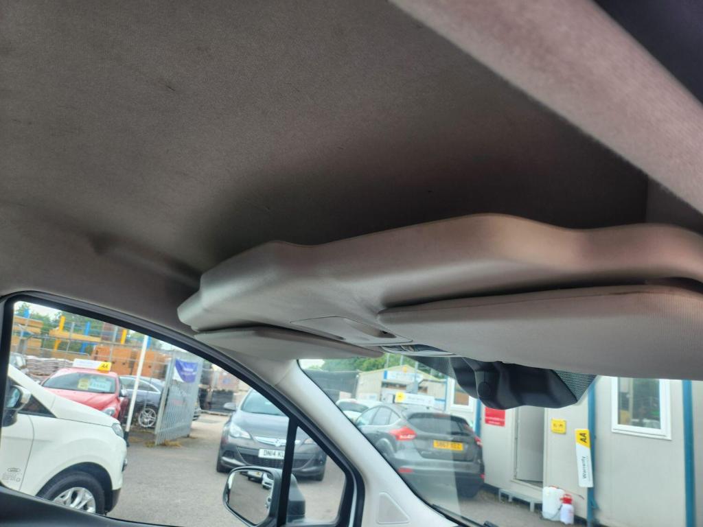 FORD TRANSIT COURIER