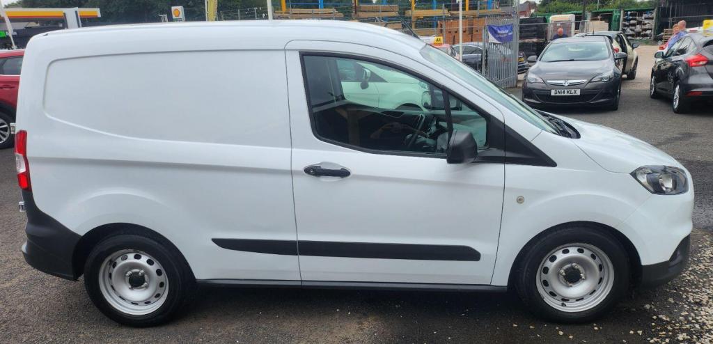 FORD TRANSIT COURIER