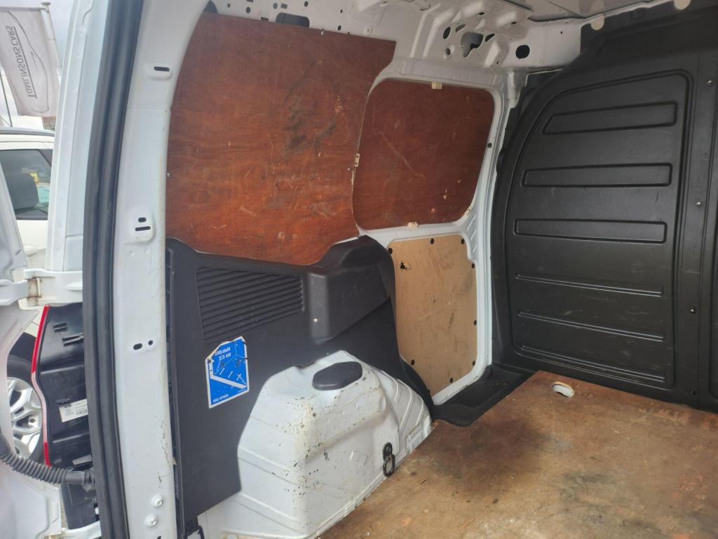 FORD TRANSIT COURIER