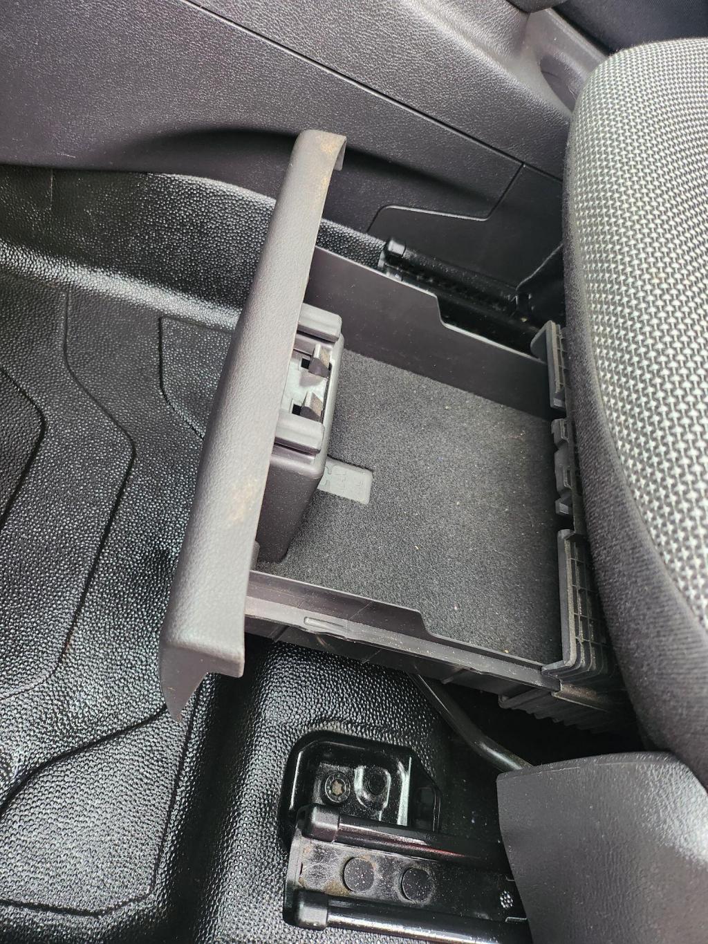 FORD TRANSIT COURIER