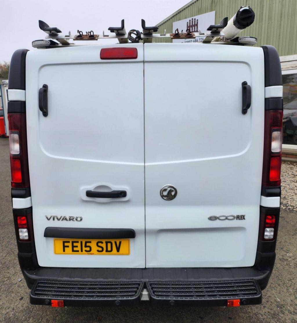 VAUXHALL VIVARO