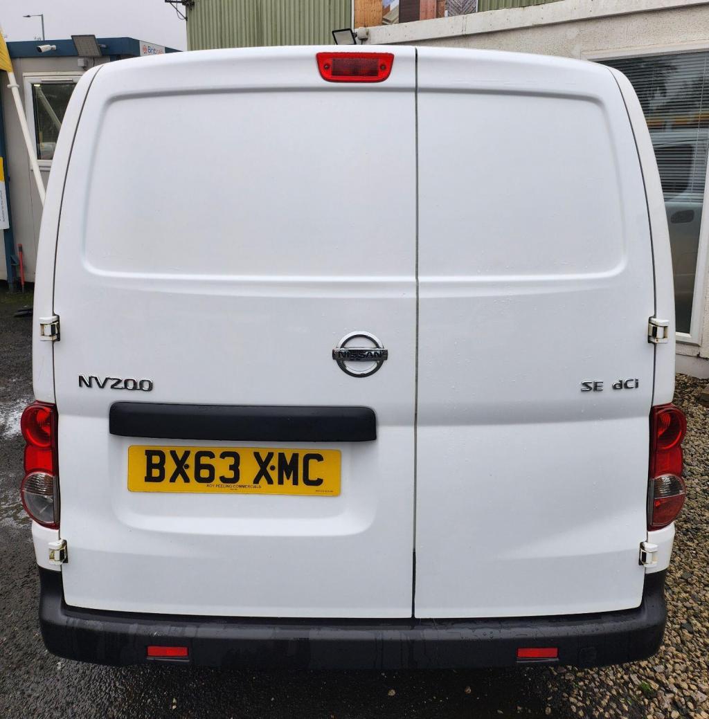 NISSAN NV200