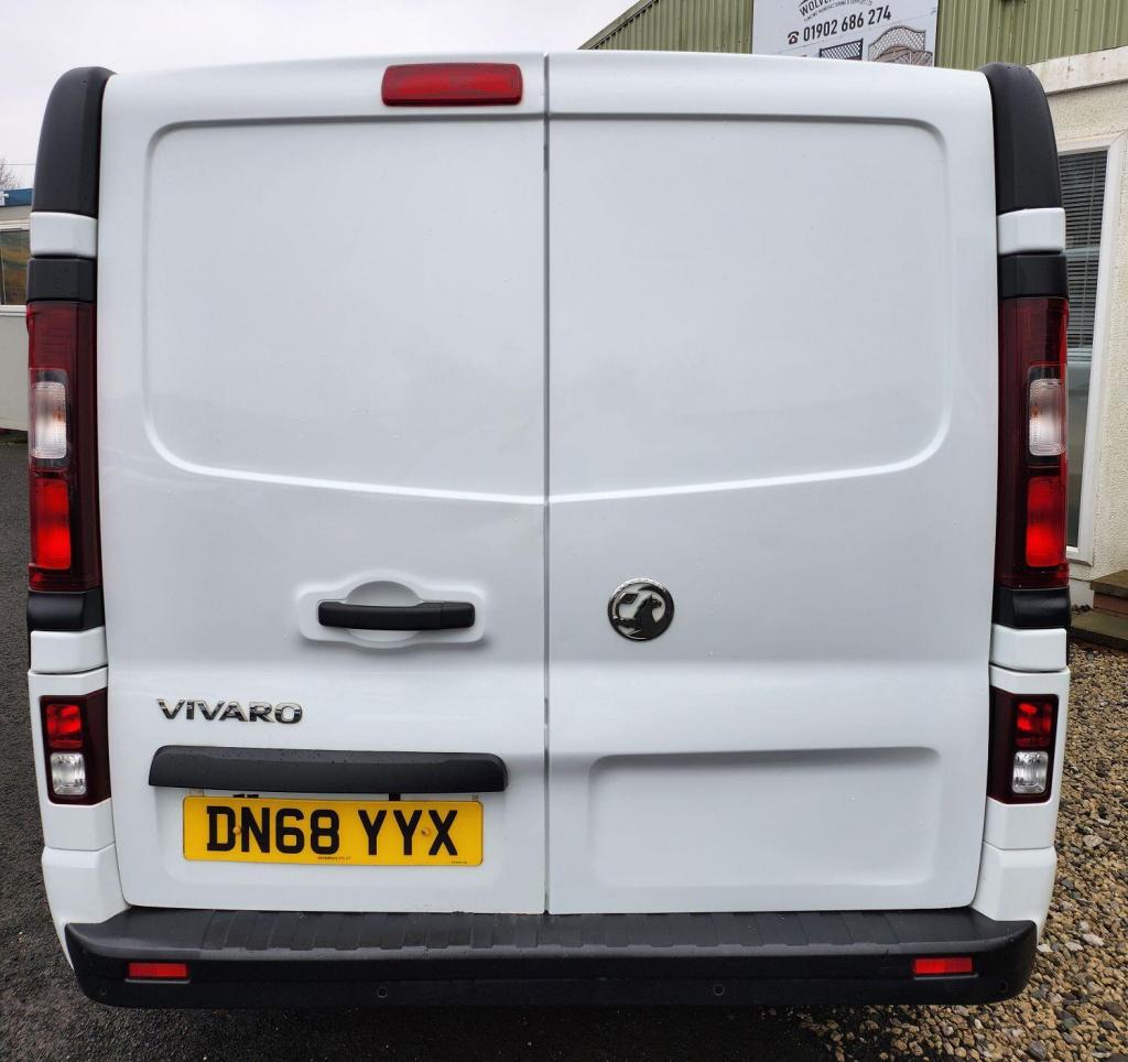 VAUXHALL VIVARO