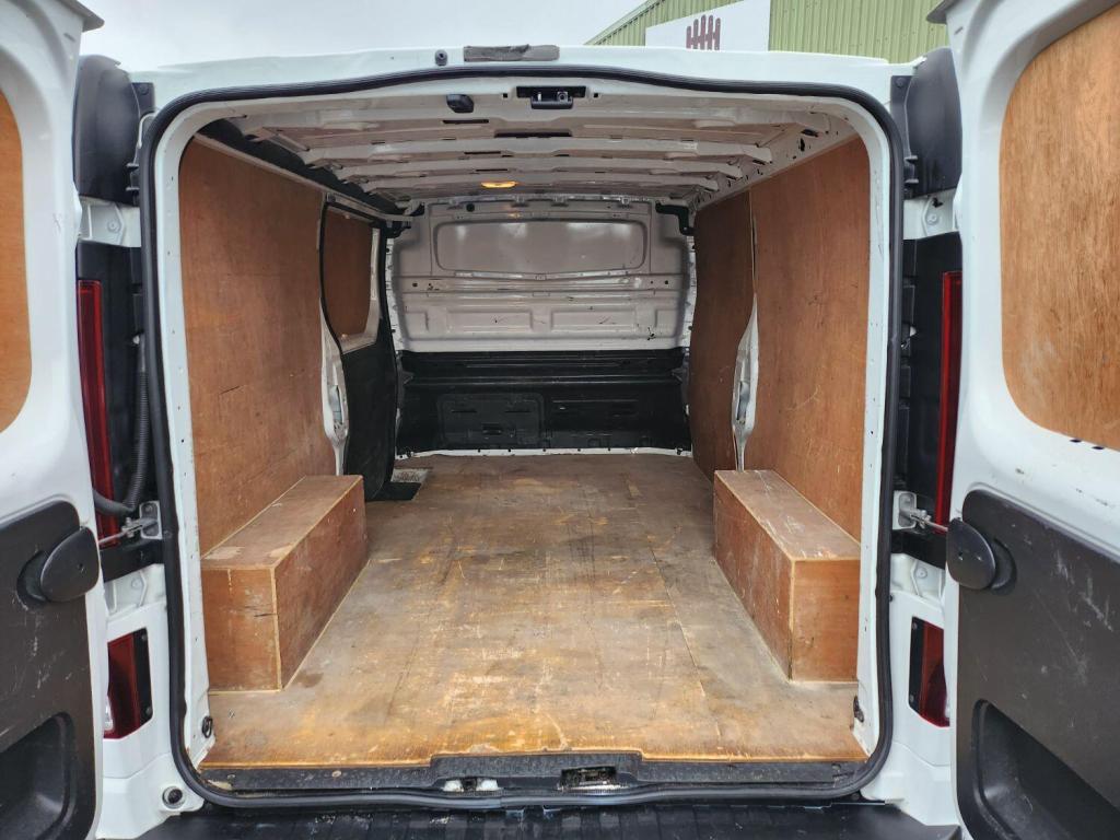 VAUXHALL VIVARO