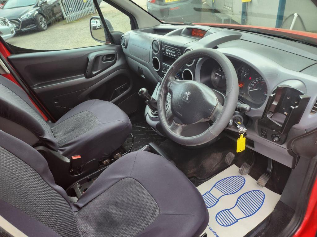 PEUGEOT PARTNER