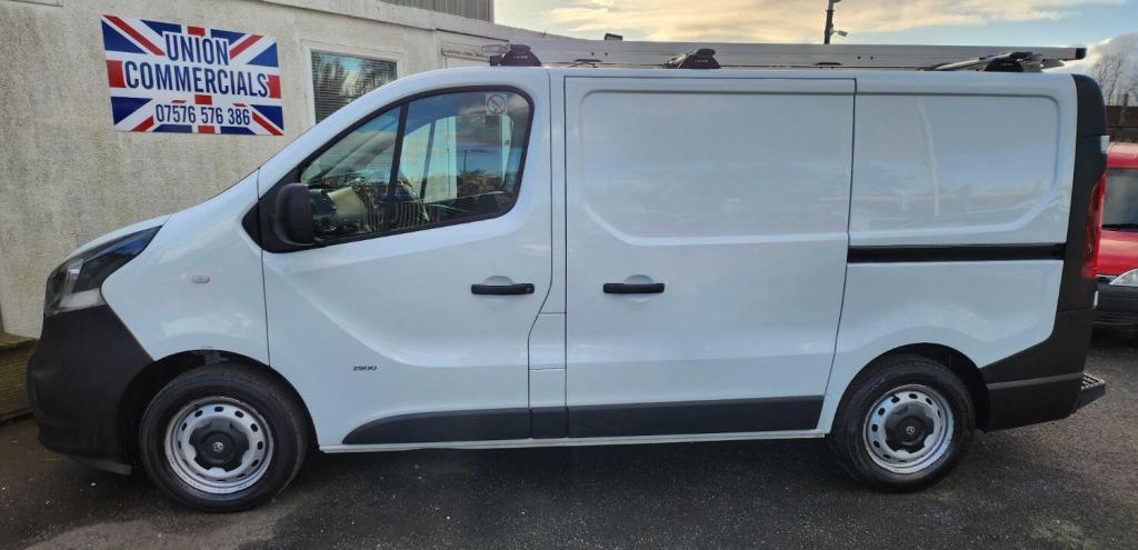 VAUXHALL VIVARO