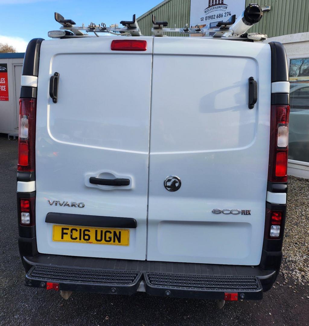 VAUXHALL VIVARO