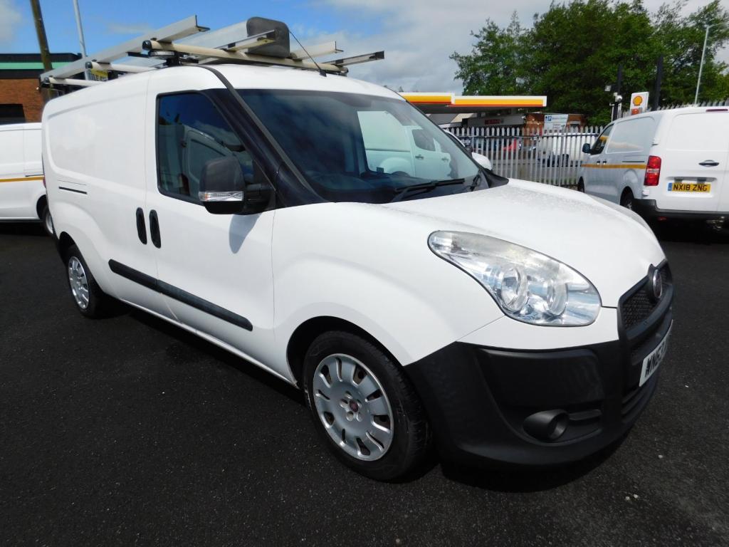View FIAT DOBLO CARGO 16V MULTIJET MAXI