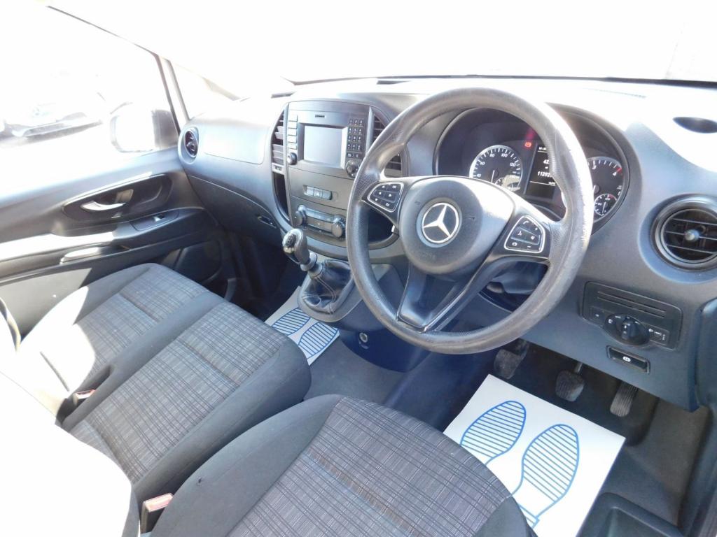 MERCEDES-BENZ VITO