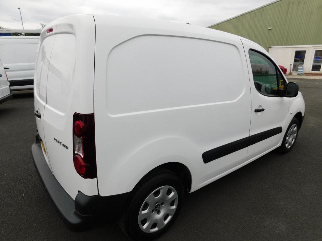 PEUGEOT PARTNER