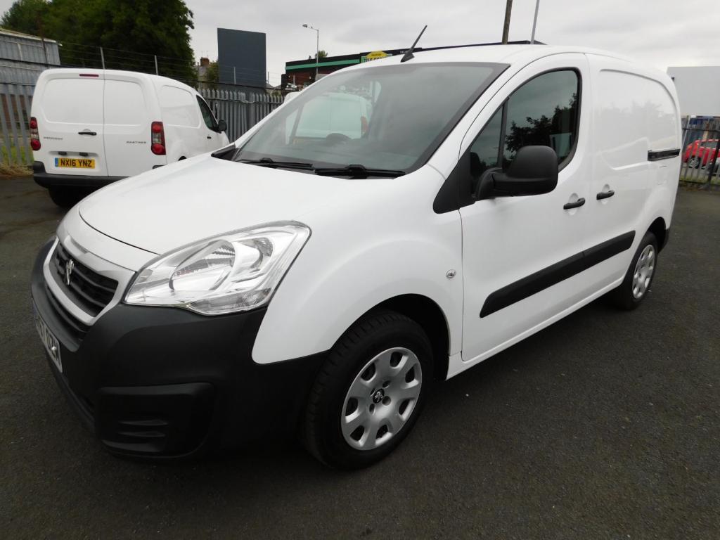 View PEUGEOT PARTNER BLUE HDI PROFESSIONAL L1