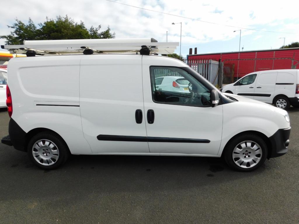 View FIAT DOBLO CARGO 16V MULTIJET