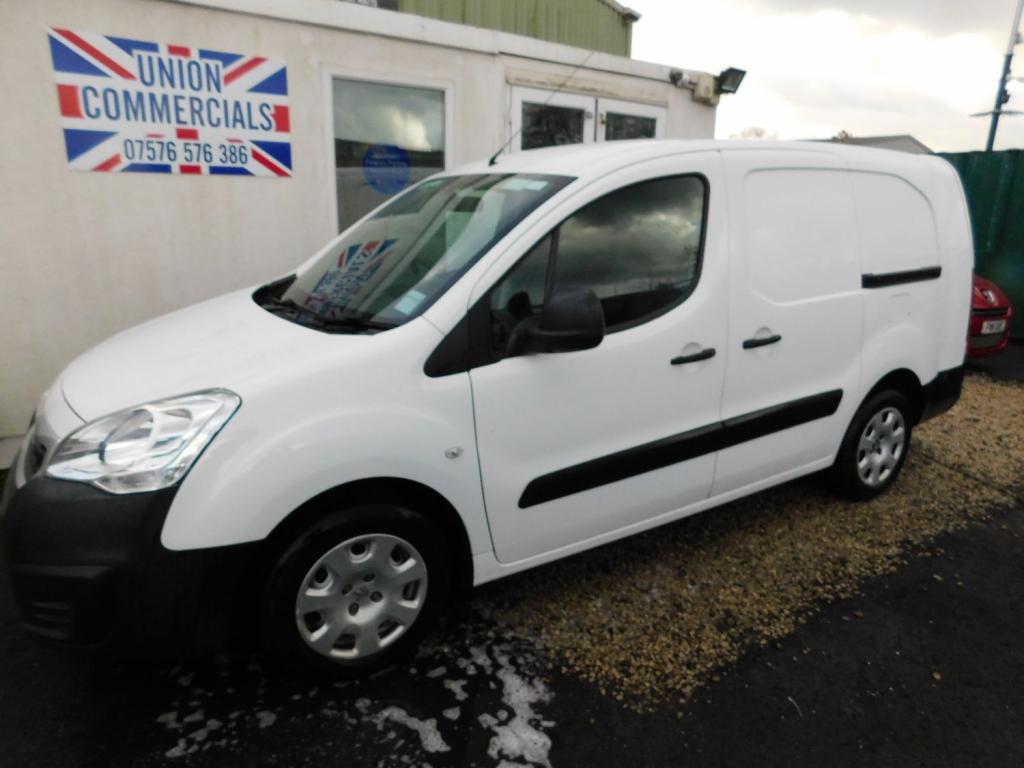 View PEUGEOT PARTNER BlueHDi 100 Crew Van