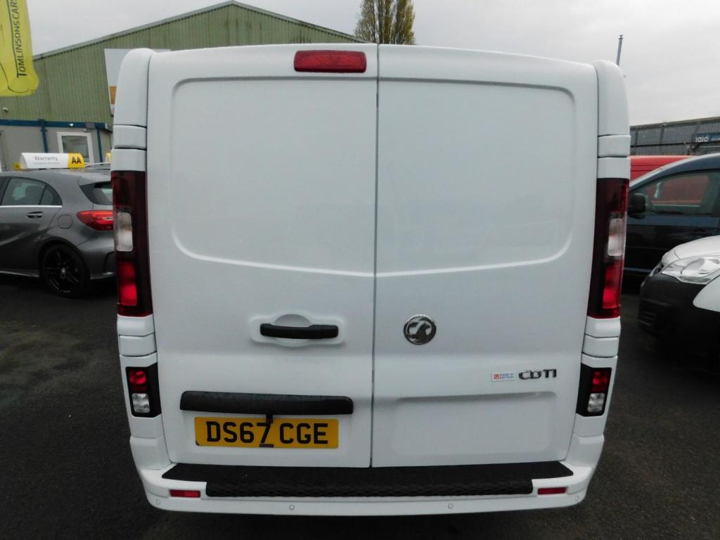 VAUXHALL VIVARO