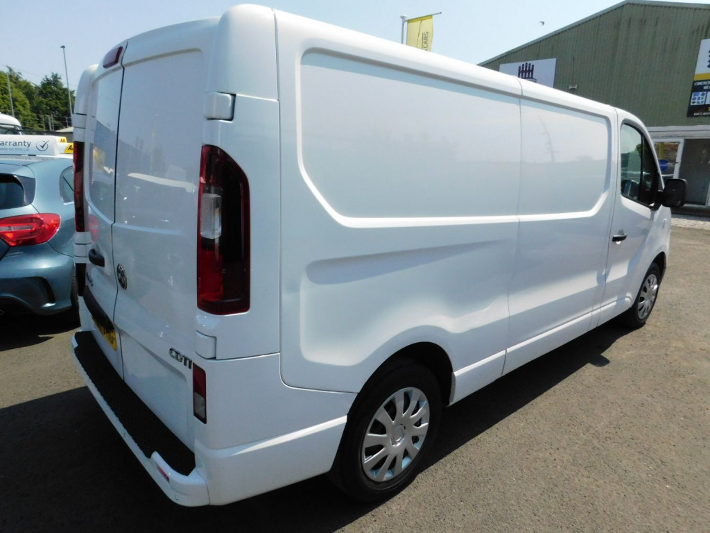 VAUXHALL VIVARO