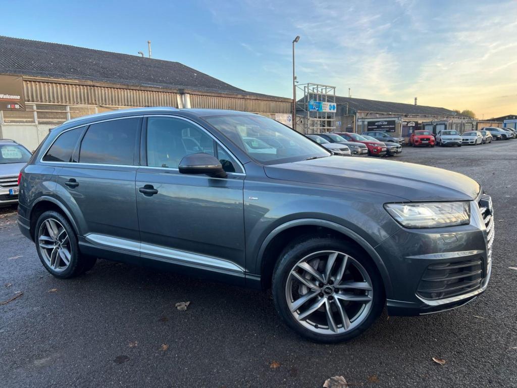 AUDI Q7