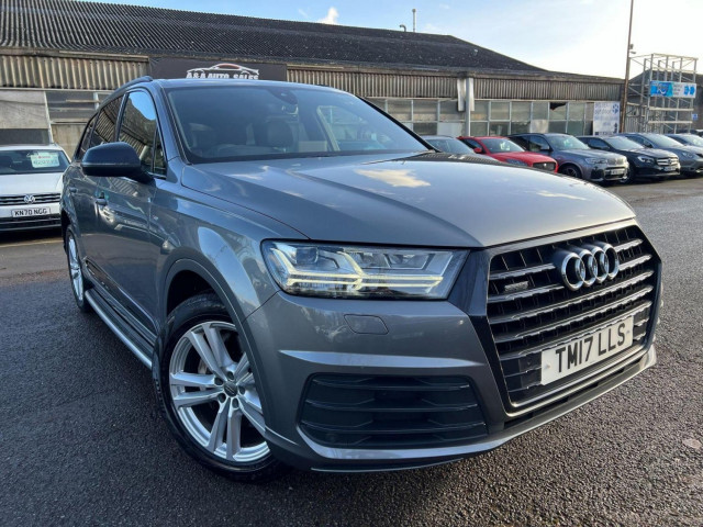AUDI Q7