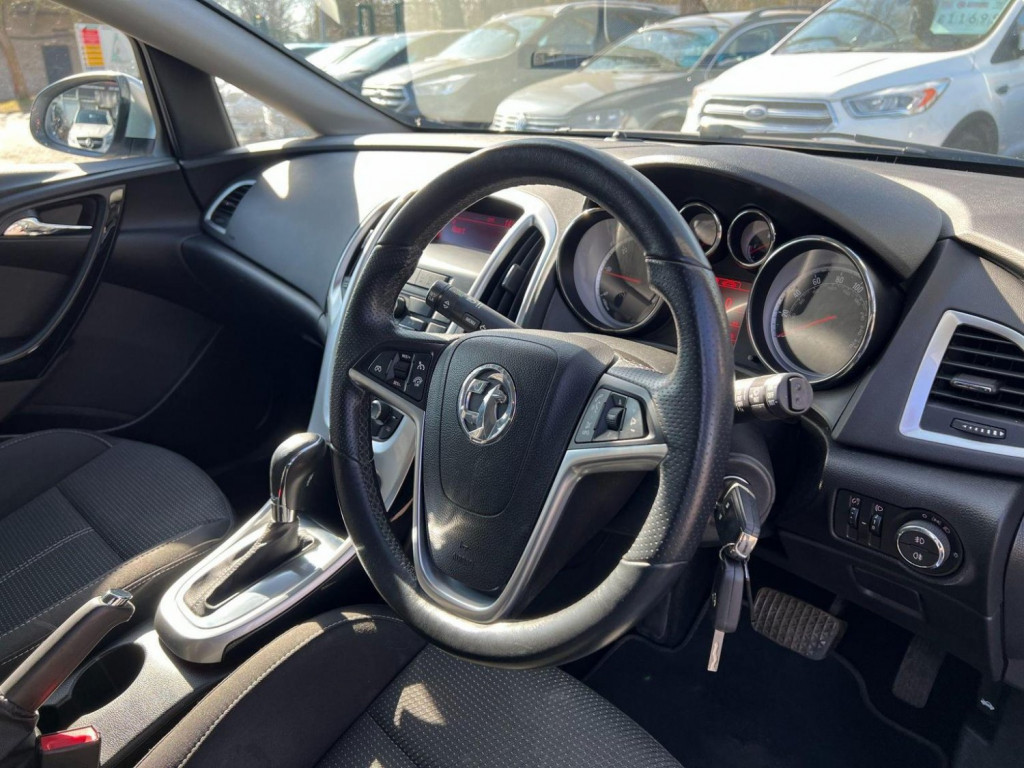 VAUXHALL ASTRA