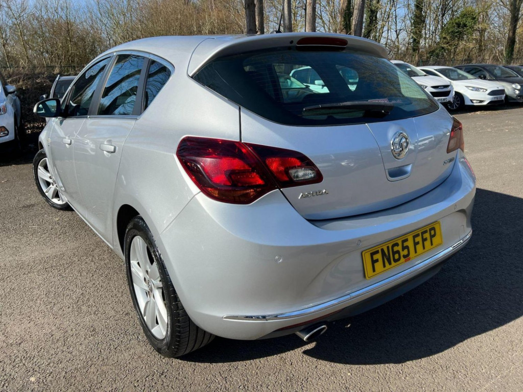 VAUXHALL ASTRA