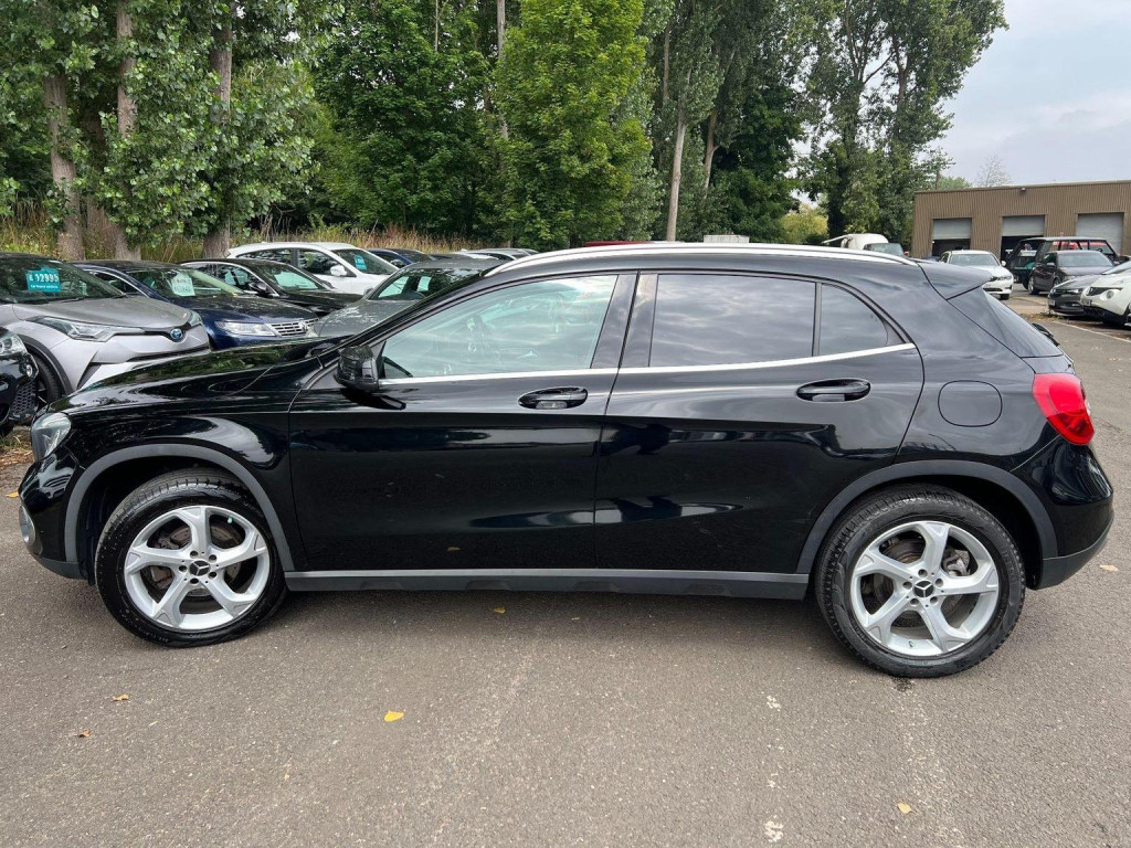 MERCEDES-BENZ GLA CLASS