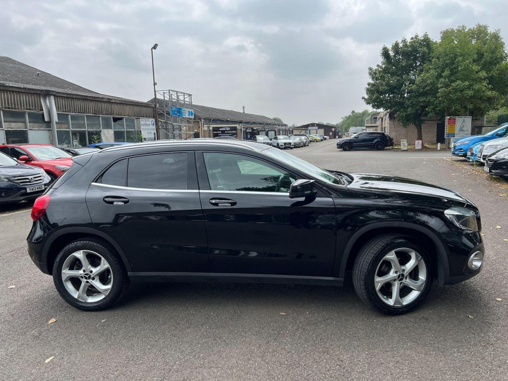 MERCEDES-BENZ GLA CLASS