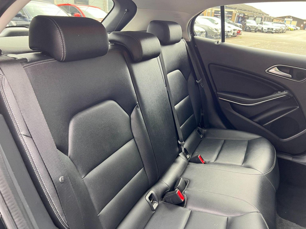 MERCEDES-BENZ GLA CLASS