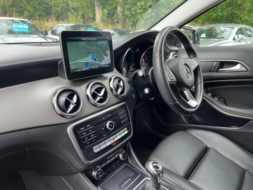 MERCEDES-BENZ GLA CLASS