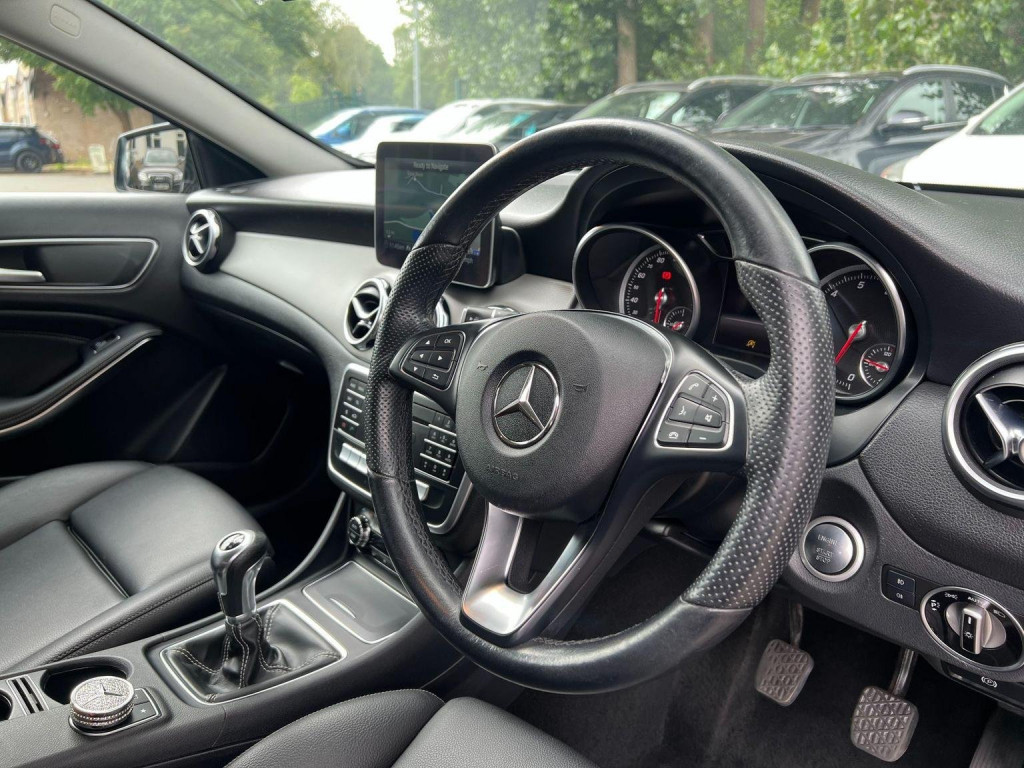 MERCEDES-BENZ GLA CLASS