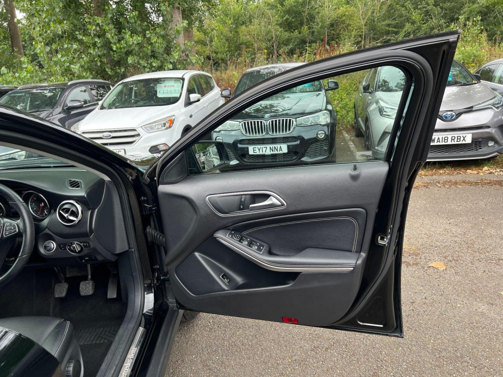 MERCEDES-BENZ GLA CLASS