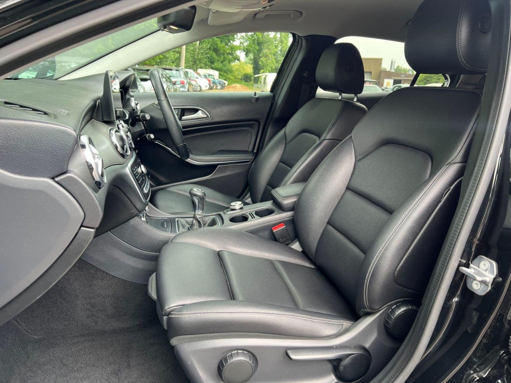 MERCEDES-BENZ GLA CLASS