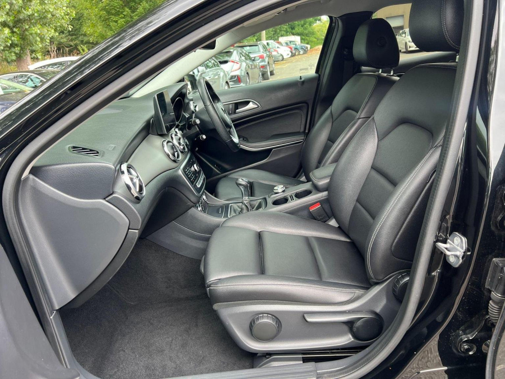 MERCEDES-BENZ GLA CLASS