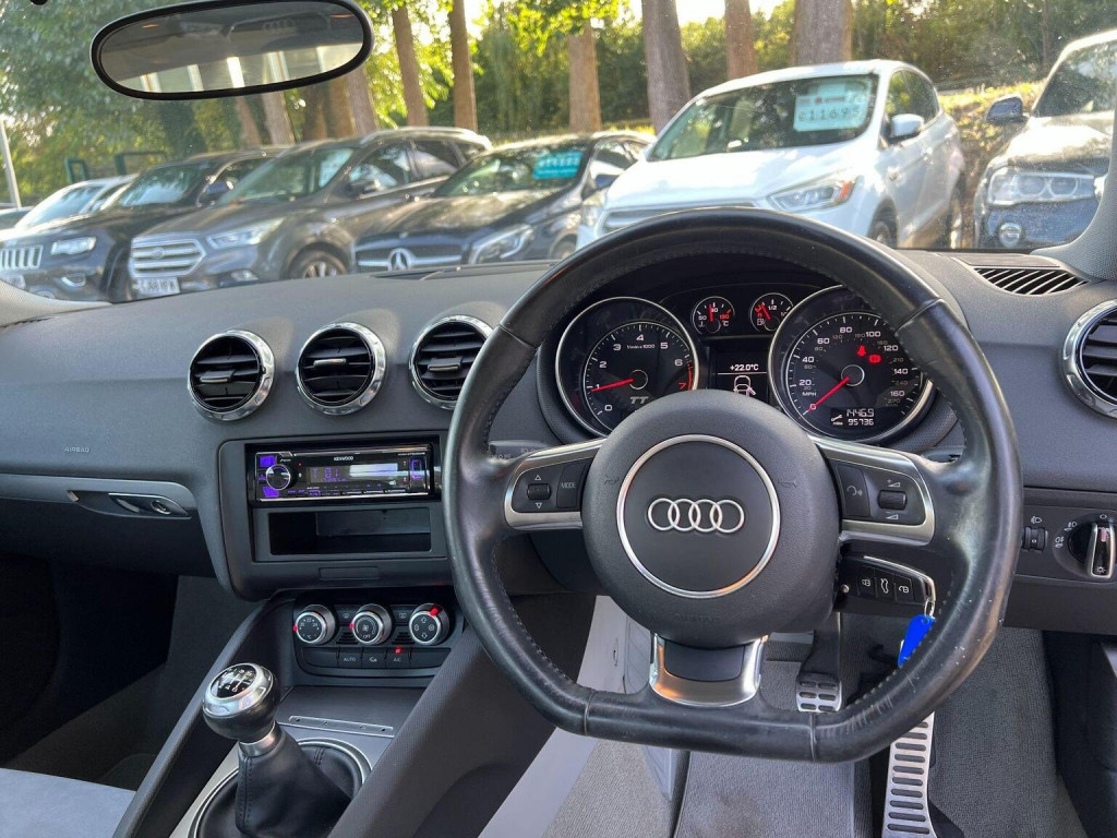 AUDI TT