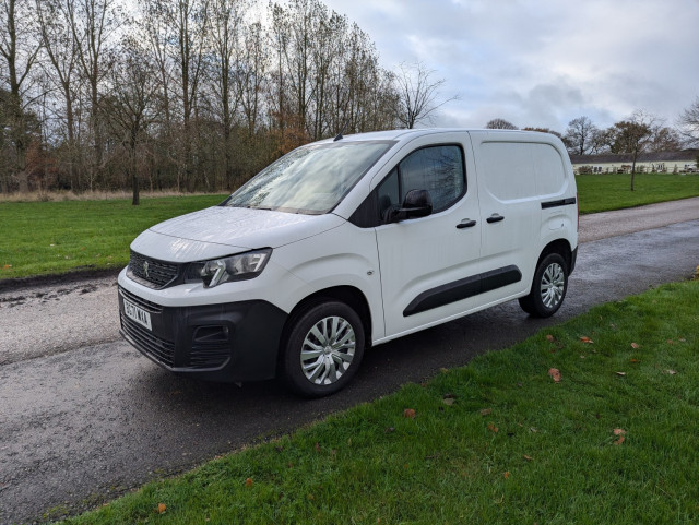 PEUGEOT PARTNER