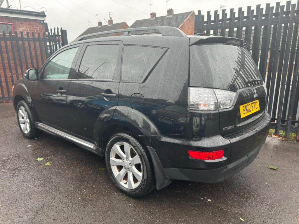 MITSUBISHI OUTLANDER